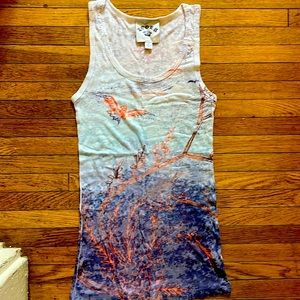 Leola patterned tank